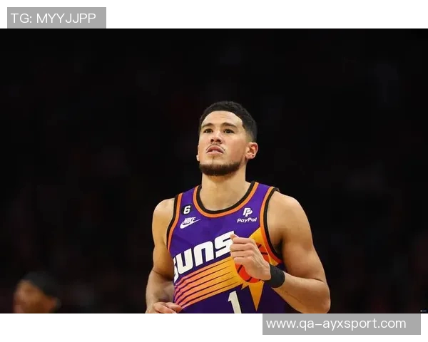 蒙蒂对布克表现赞赏期待外界关注他的成长与贡献